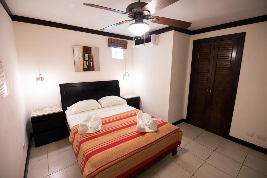 Tuanis Aparthotel Jacó Extérieur photo
